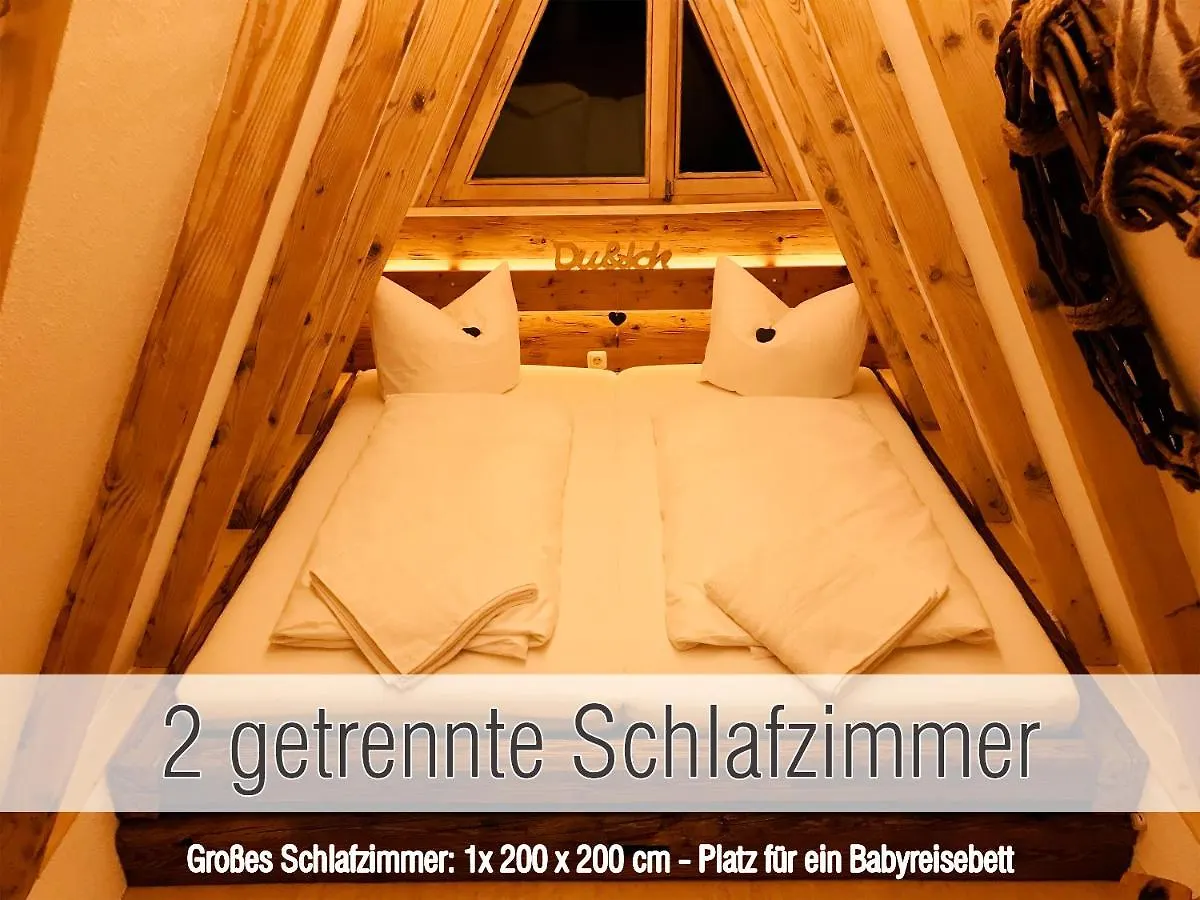 Holiday home Huette40: Ganze Huette Nah Am See Mit Privatem Whirlpool, Sauna. Umzaeunt. Waldkirchen