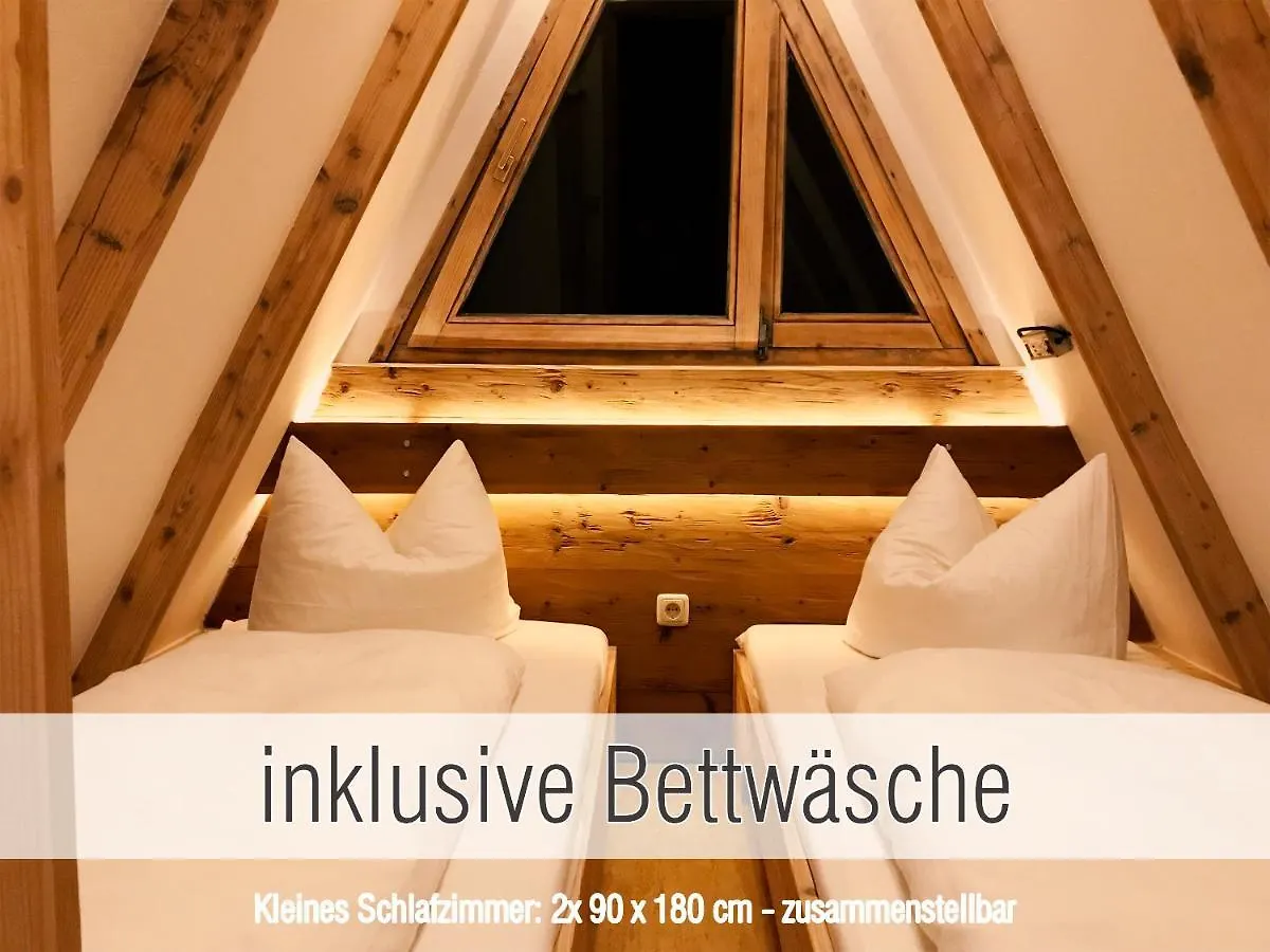 Huette40: Ganze Huette Nah Am See Mit Privatem Whirlpool, Sauna. Umzaeunt. Waldkirchen Semesterbostad